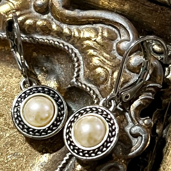 NAPIER • Pearl Drop Halo Tribal Boho Earrings - Picture 4 of 4